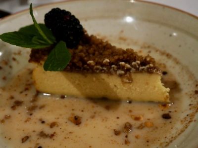 Cheesecake met zoete aardappel, dulce leche en noten