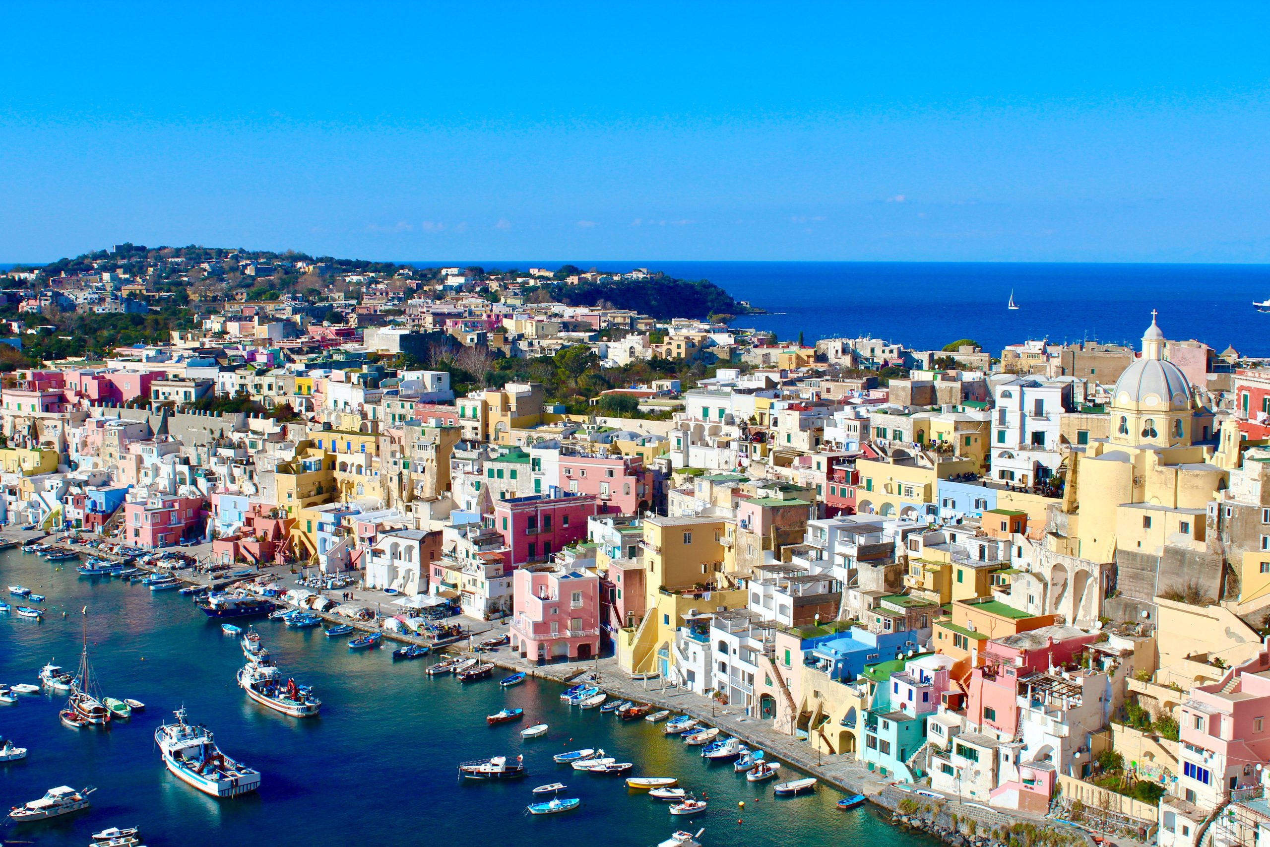 Procida bezoeken vanuit Napels marina corriccella