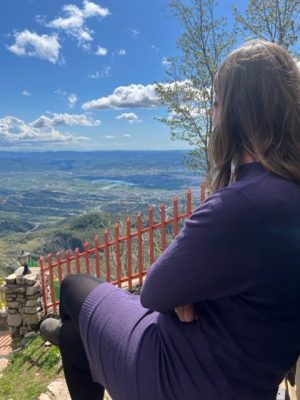 chillen en genieten van het uitzicht in albanie