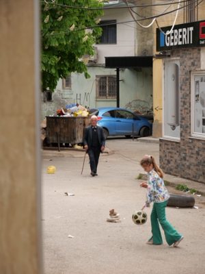 spelen kind peshkopi albanie