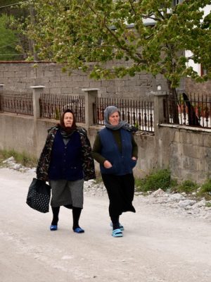 Waar kun je echt authentiek Albanië zien vrouwen thermal pool