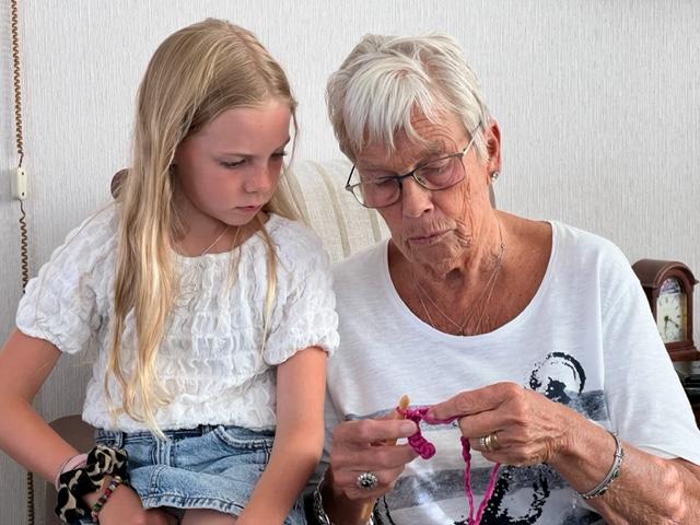 Fee met oma aug 2023