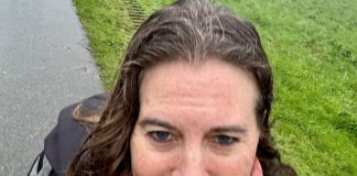 Droog en stijlvol onderweg: gids voor dames regenbroeken natgeregend nov 2024