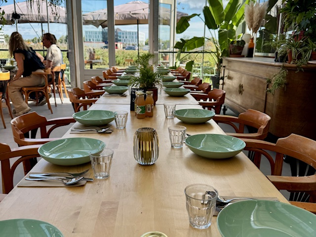 lunch firma van buiten