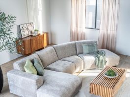 Trendy accessoires die je woonkamer compleet maken panelen bank